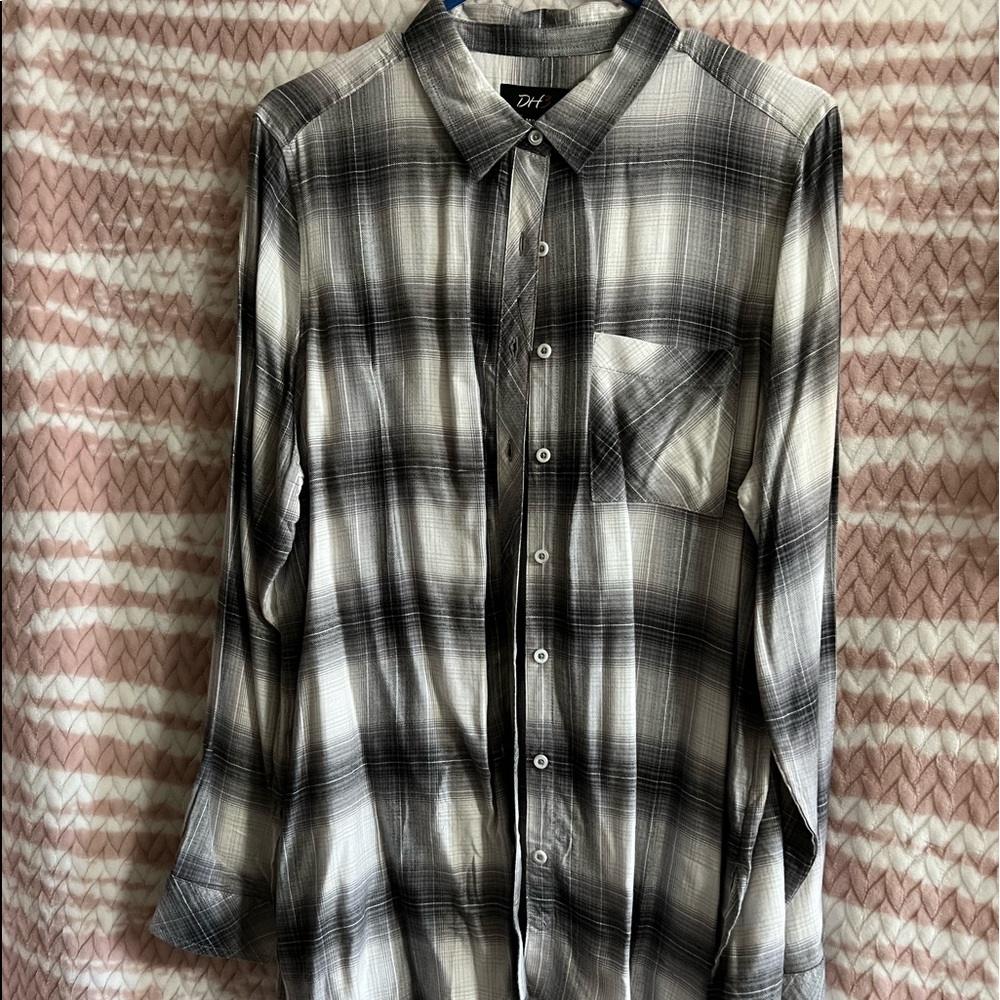 DH // Denver Hayes Button Down